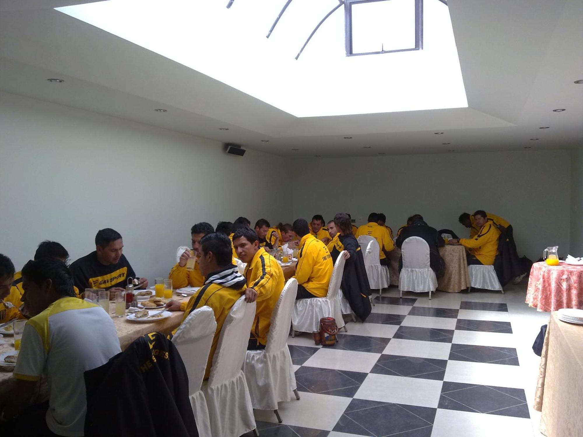 Hotel Eden By Bluebay Oruro Bagian luar foto